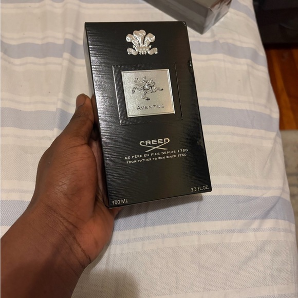 Creed Aventus Fragrance with Black and Silver Accents - Picture 3 of 4